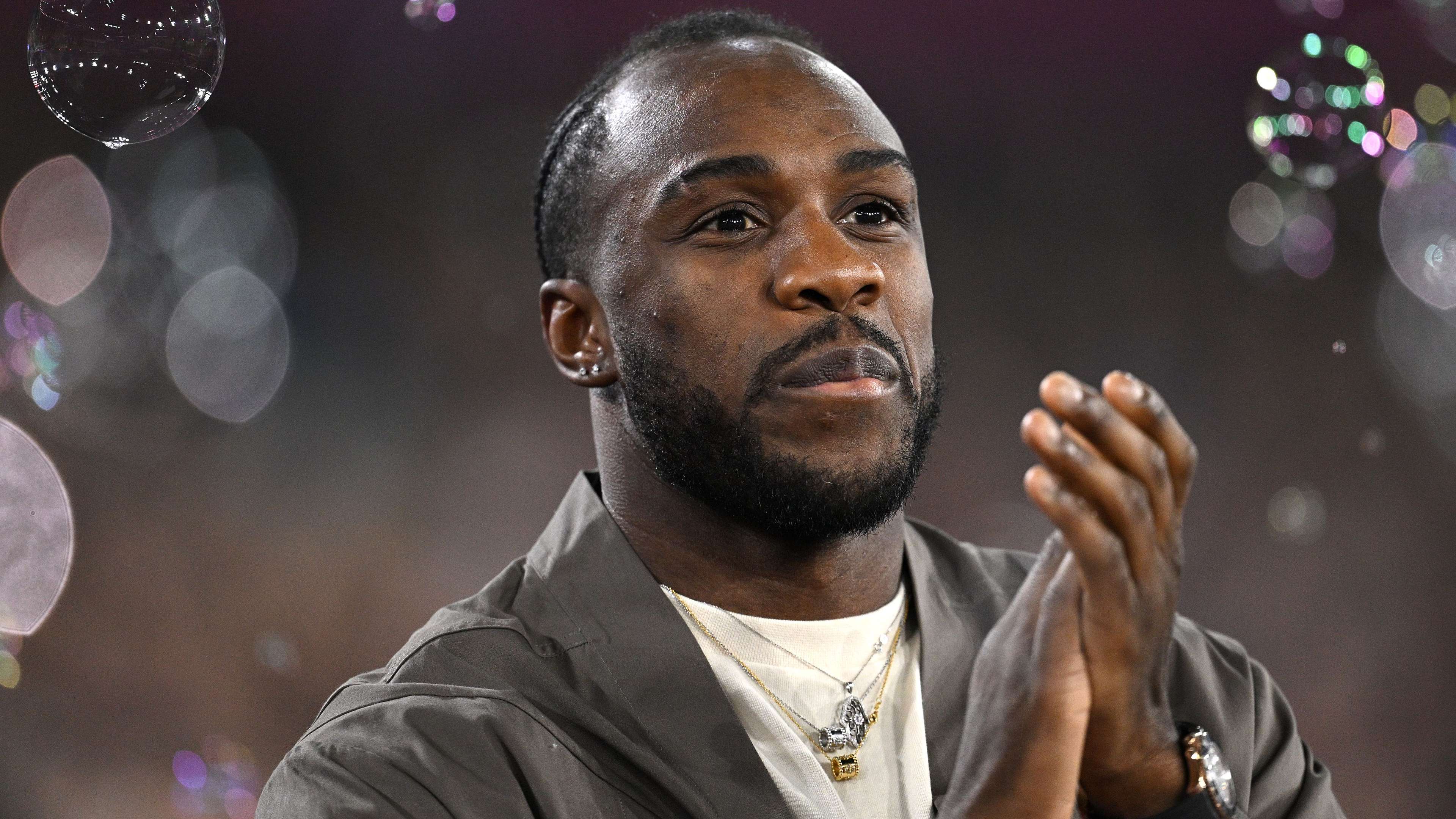 尤文希望什琴斯尼接受續約降薪但卻慘遭拒絕.