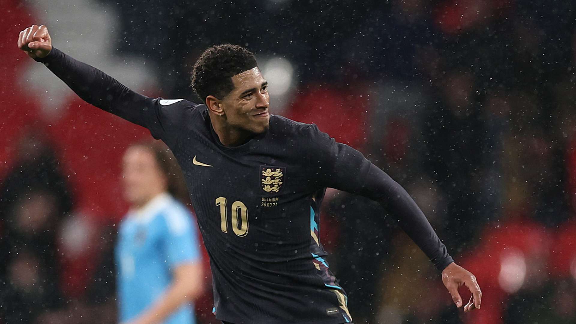 万美元的即 万美元的即